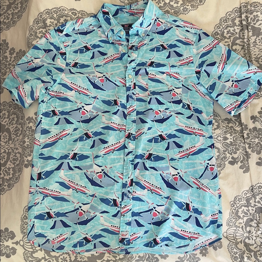 Vineyard Vines airplane shirt, Men’s Large